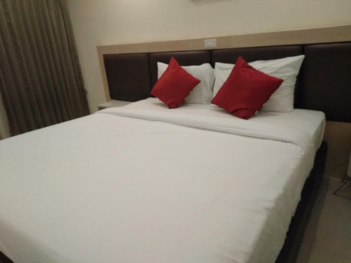 Taragrand Donmuang Airport Hotel Ban Rangsit Экстерьер фото